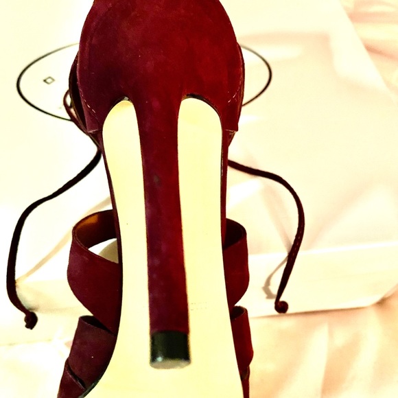 Heels 👠 - Picture 3 of 3